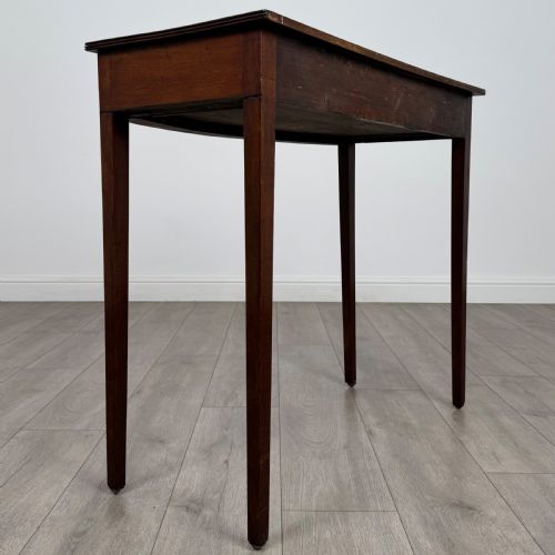 ANTIQUE 18TH CENTURY BOW FRONT WRITING TABLE IN MAHOGANY - ADDITIONAL PHOTO 3