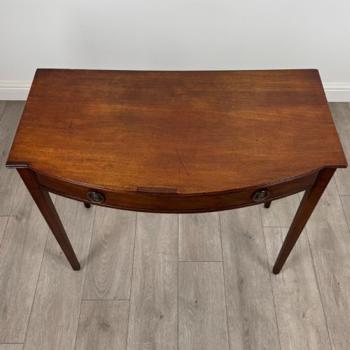 ANTIQUE 18TH CENTURY BOW FRONT WRITING TABLE IN MAHOGANY - ADDITIONAL PHOTO 8