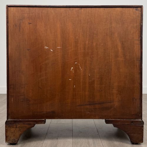 ANTIQUE 18TH CENTURY FINE QUALITY CHEST OF DRAWERS IN OAK - ADDITIONAL PHOTO 4