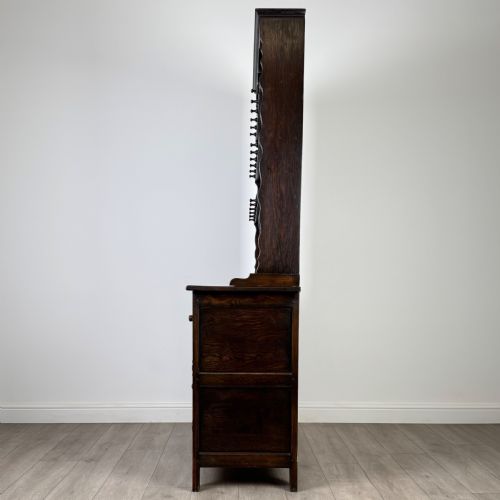 ANTIQUE 20TH CENTURY SMALL OAK DRESSER - ADDITIONAL PHOTO 3