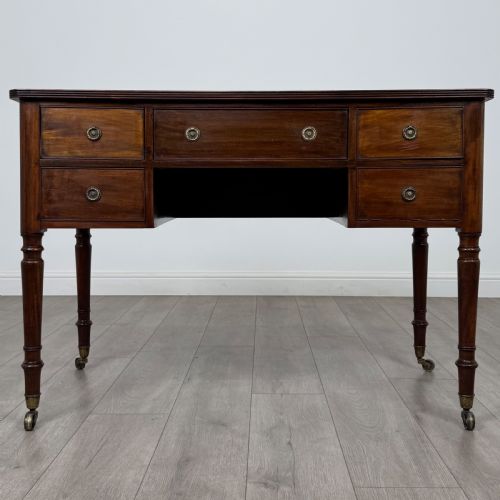 antique 18th century writing table in mahogany - CATEGORY: ANTIQUE DESKS - DATED GEORGIAN