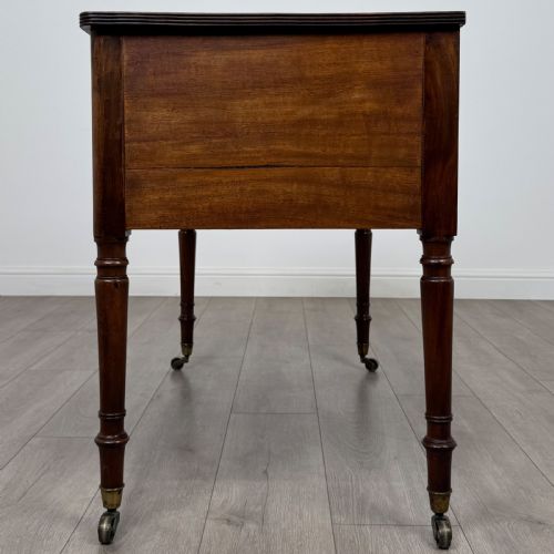 ANTIQUE 18TH CENTURY WRITING TABLE IN MAHOGANY - ADDITIONAL PHOTO 2