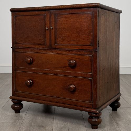 ANTIQUE 18TH CENTURY SMALL OAK CUPBOARD OF GOOD QUALITY - ADDITIONAL PHOTO 2