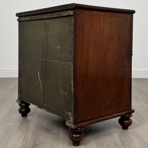 ANTIQUE 18TH CENTURY SMALL OAK CUPBOARD OF GOOD QUALITY - ADDITIONAL PHOTO 6