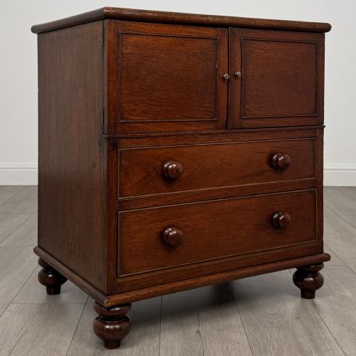 ANTIQUE 18TH CENTURY SMALL OAK CUPBOARD OF GOOD QUALITY - ADDITIONAL PHOTO 8