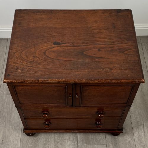 ANTIQUE 18TH CENTURY SMALL OAK CUPBOARD OF GOOD QUALITY - ADDITIONAL PHOTO 9