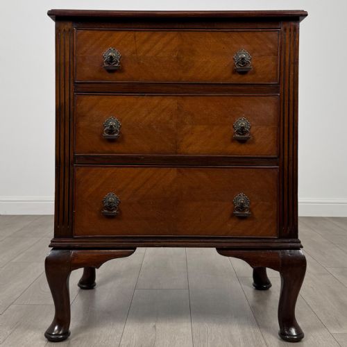 antique 20th century small mahogany chest of drawers - CATEGORY: ANTIQUE CHEST OF DRAWERS - DATED EDWARDIAN