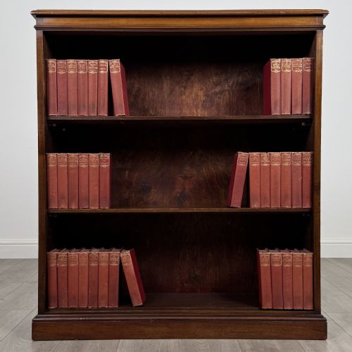 antique 19th century good quality open bookcase in mahogany - CATEGORY: ANTIQUE BOOKCASES - DATED VICTORIAN