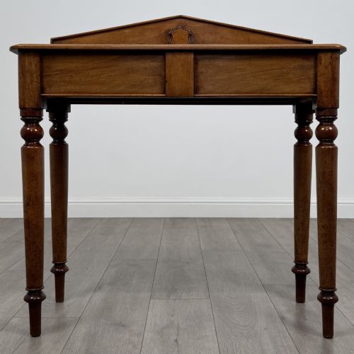 antique 19th century fine quality small mahogany side table - CATEGORY: ANTIQUE TABLES - DATED VICTORIAN