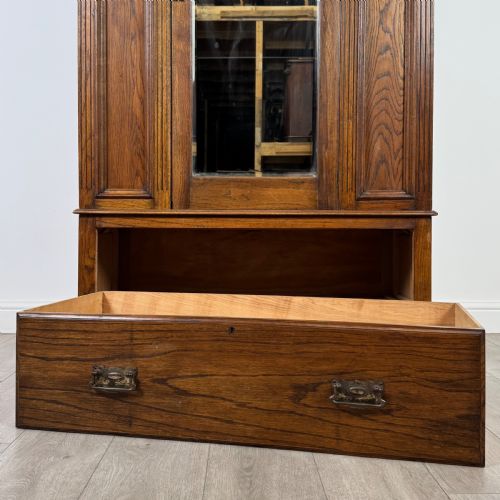 ANTIQUE 20TH CENTURY GOOD QUALITY WARDROBE IN OAK - ADDITIONAL PHOTO 9