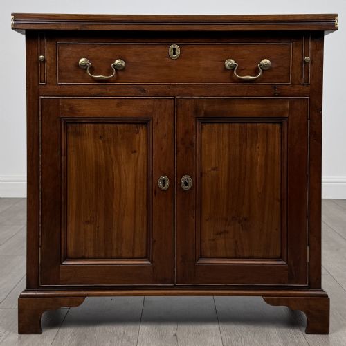 antique 20th century bachelors chest in mahogany - CATEGORY: ANTIQUE SIDEBOARDS - DATED EDWARDIAN