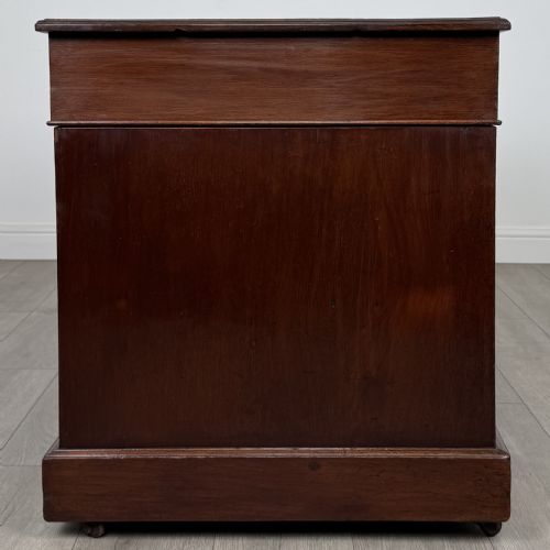 ANTIQUE 19TH CENTURY GOOD QUALITY PEDESTAL DESK IN MAHOGANY - ADDITIONAL PHOTO 6
