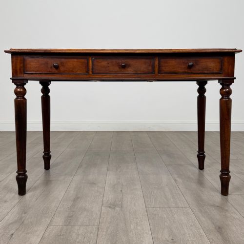 antique 19th century good quality writing table in mahogany - CATEGORY: ANTIQUE TABLES - DATED VICTORIAN