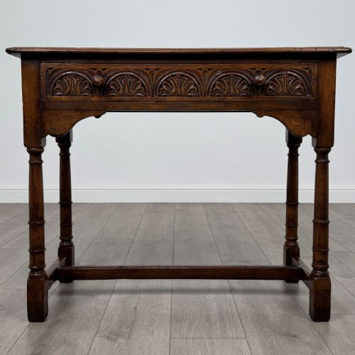 antique 20th century good quality side table in oak - CATEGORY: ANTIQUE TABLES - DATED EDWARDIAN