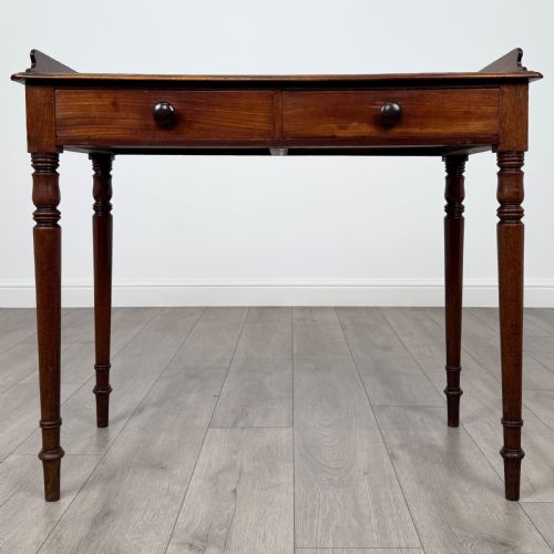 antique 19th century fine quality writing table in mahogany - CATEGORY: ANTIQUE TABLES - DATED VICTORIAN