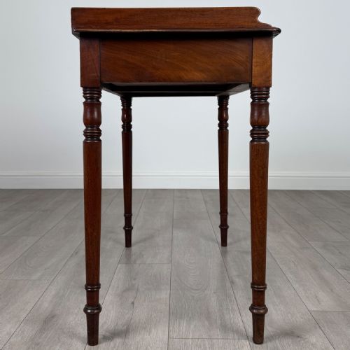 ANTIQUE 19TH CENTURY FINE QUALITY WRITING TABLE IN MAHOGANY - ADDITIONAL PHOTO 6