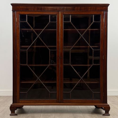 ANTIQUE 20TH CENTURY GOOD QUALITY DISPLAY CABINET IN MAHOGANY - ADDITIONAL PHOTO 1
