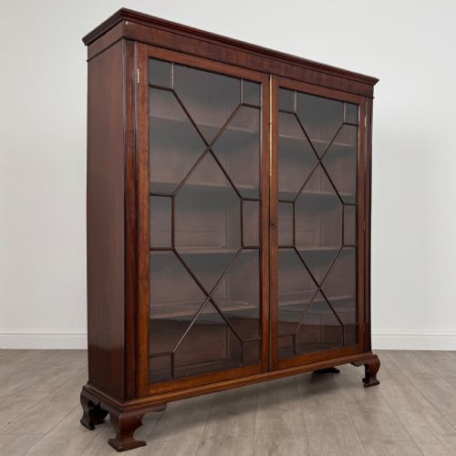 ANTIQUE 20TH CENTURY GOOD QUALITY DISPLAY CABINET IN MAHOGANY - ADDITIONAL PHOTO 9