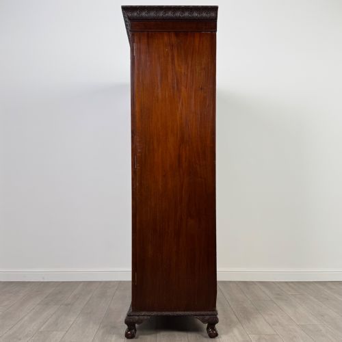 ANTIQUE 18TH CENTURY FINE QUALITY WARDROBE IN MAHOGANY - ADDITIONAL PHOTO 3