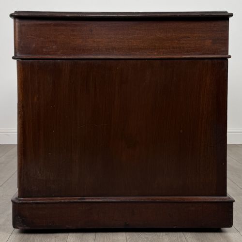 ANTIQUE 19TH CENTURY GOOD QUALITY PEDESTAL DESK IN MAHOGANY - ADDITIONAL PHOTO 2