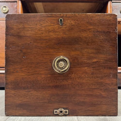 ANTIQUE 19TH CENTURY GOOD QUALITY PEDESTAL DESK IN MAHOGANY - ADDITIONAL PHOTO 10