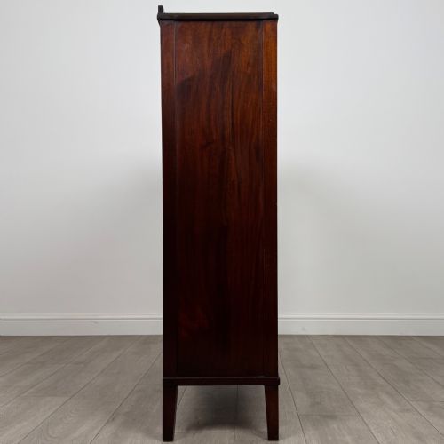 ANTIQUE 20TH CENTURY FINE QUALITY DISPLAY CABINET IN MAHOGANY - ADDITIONAL PHOTO 8
