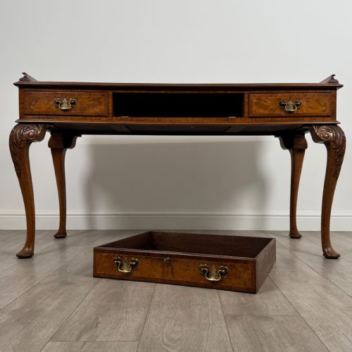 ANTIQUE 19TH CENTURY FINE QUALITY WRITING TABLE IN BURR WALNUT - ADDITIONAL PHOTO 9
