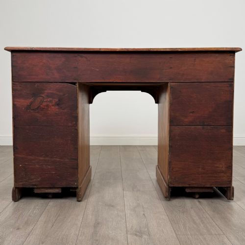ANTIQUE 19TH CENTURY GOOD QUALITY PINE KNEEHOLE DESK - ADDITIONAL PHOTO 5