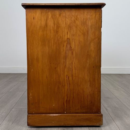 ANTIQUE 19TH CENTURY GOOD QUALITY PINE KNEEHOLE DESK - ADDITIONAL PHOTO 7