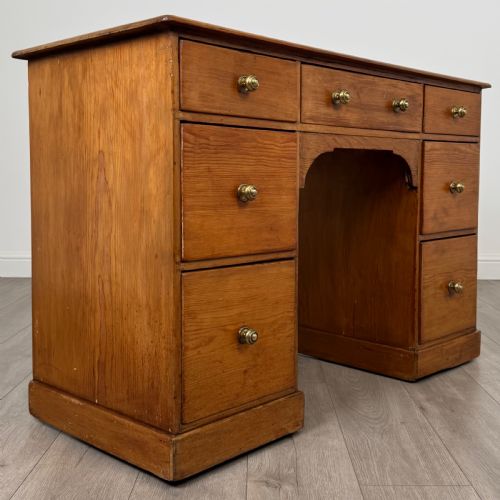 ANTIQUE 19TH CENTURY GOOD QUALITY PINE KNEEHOLE DESK - ADDITIONAL PHOTO 8