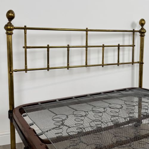 ANTIQUE 19TH CENTURY FINE QUALITY BRASS DOUBLE BED - ADDITIONAL PHOTO 5