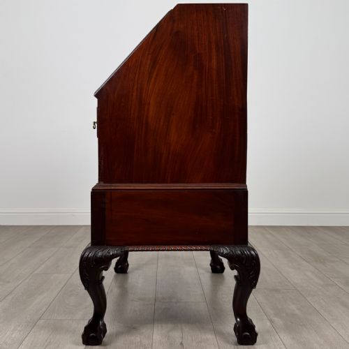ANTIQUE 20TH CENTURY FINE QUALITY BUREAU IN MAHOGANY - ADDITIONAL PHOTO 3