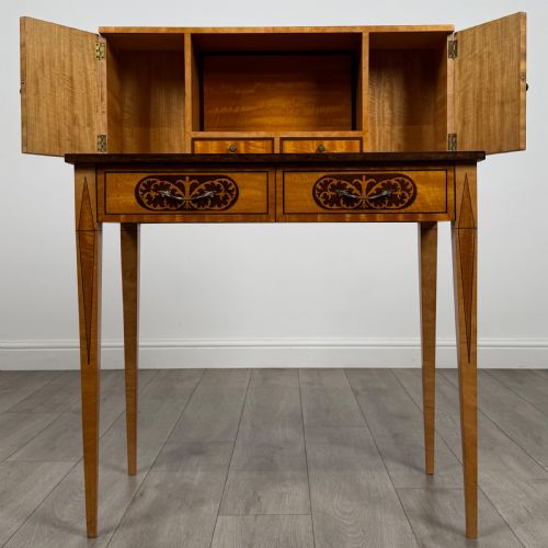 ANTIQUE 20TH CENTURY FINE QUALITY SATINWOOD WRITING TABLE - ADDITIONAL PHOTO 1