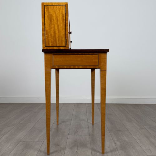 ANTIQUE 20TH CENTURY FINE QUALITY SATINWOOD WRITING TABLE - ADDITIONAL PHOTO 7