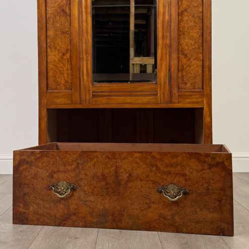 ANTIQUE 20TH CENTURY FINE QUALITY WARDROBE IN BURR WALNUT - ADDITIONAL PHOTO 9
