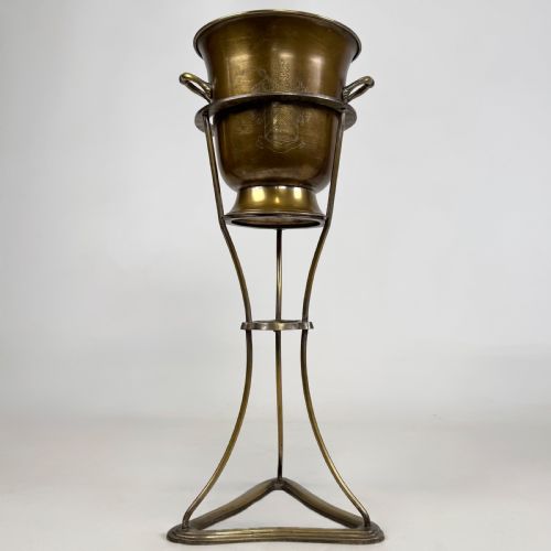 ANTIQUE 19TH CENTURY SILVER PLATED CHAMPAGNE BUCKET ON STAND - ADDITIONAL PHOTO 1