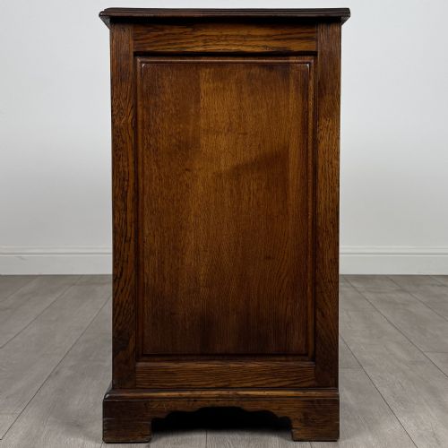 ANTIQUE 20TH CENTURY FINE QUALITY DRESSER BASE IN OAK - ADDITIONAL PHOTO 3