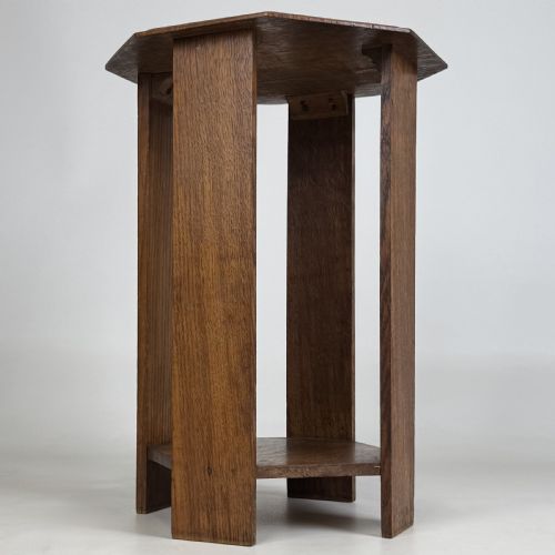 antique 20th century art crafts side table in golden oak - CATEGORY: ANTIQUE FURNITURE - DATED EDWARDIAN