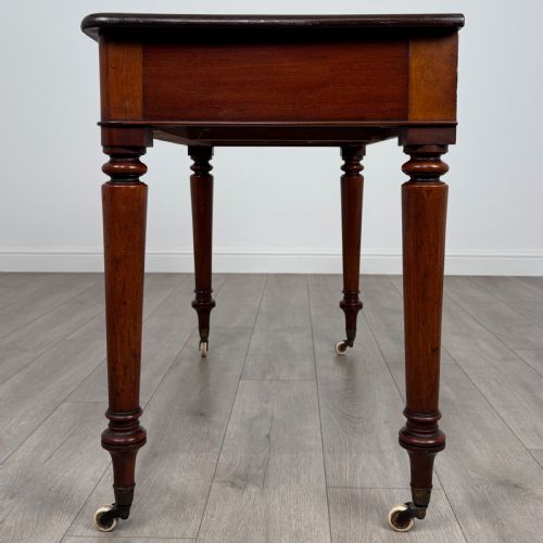 ANTIQUE 19TH CENTURY GOOD QUALITY WRITING TABLE IN MAHOGANY - ADDITIONAL PHOTO 3