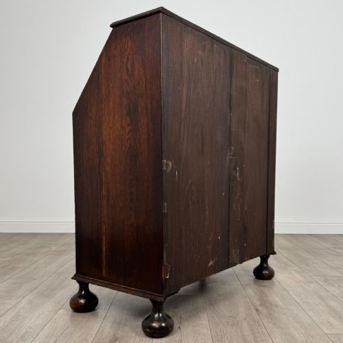 ANTIQUE 20TH CENTURY FINE QUALITY JACOBEAN BUREAU IN OAK - ADDITIONAL PHOTO 4