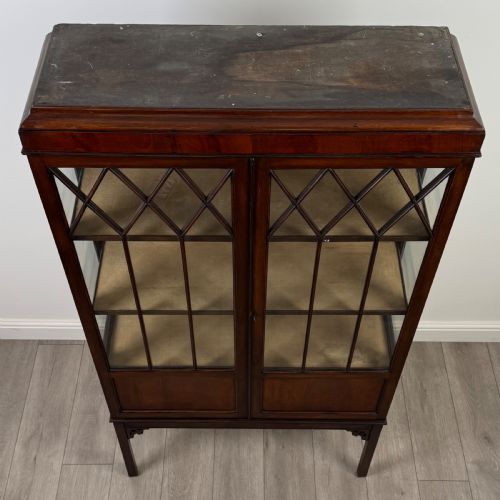 ANTIQUE 20TH CENTURY GLAZED MAHOGANY DISPLAY CABINET - ADDITIONAL PHOTO 10