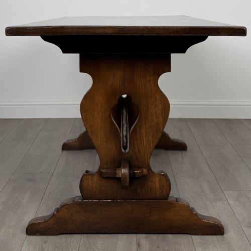 ANTIQUE 20TH CENTURY QUALITY REFRACTORY STYLE DINING TABLE IN OAK - ADDITIONAL PHOTO 2