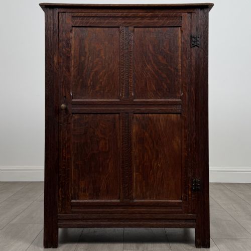 antique 20th century fine quality fitted cupboard in oak - CATEGORY: ANTIQUE CUPBOARDS - DATED EDWARDIAN