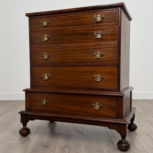 ANTIQUE 20TH CENTURY CHEST OF DRAWERS IN MAHOGANY - ADDITIONAL PHOTO 1