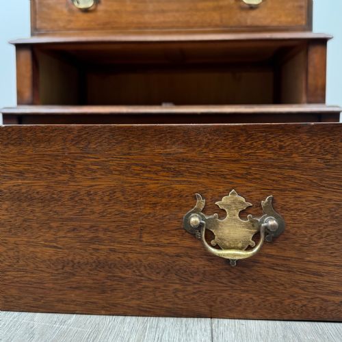 ANTIQUE 20TH CENTURY CHEST OF DRAWERS IN MAHOGANY - ADDITIONAL PHOTO 10