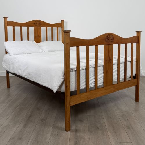 antique 20th century double bed in walnut - CATEGORY: ANTIQUE BEDS - DATED EDWARDIAN