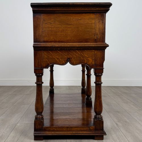 ANTIQUE 20TH CENTURY FINE QUALITY DRESSER BASE IN OAK - ADDITIONAL PHOTO 6