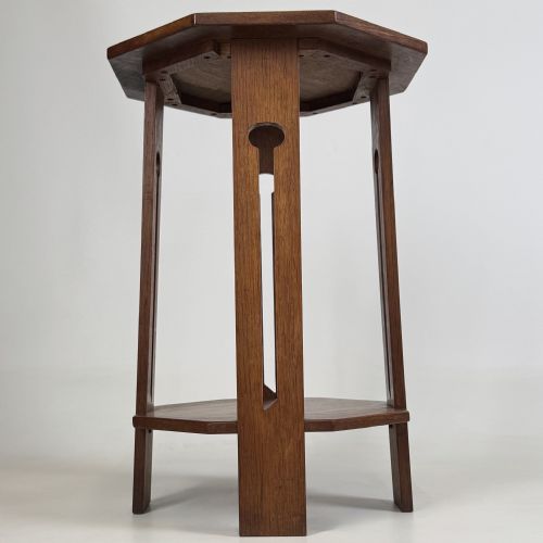 ANTIQUE 20TH CENTURY ART CRAFTS GOLDEN OAK SIDE TABLE - ADDITIONAL PHOTO 1