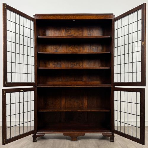 ANTIQUE 20TH CENTURY FINE QUALITY DISPLAY CABINET IN OAK - ADDITIONAL PHOTO 2
