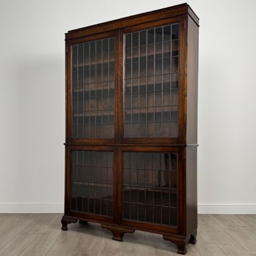 ANTIQUE 20TH CENTURY FINE QUALITY DISPLAY CABINET IN OAK - ADDITIONAL PHOTO 3